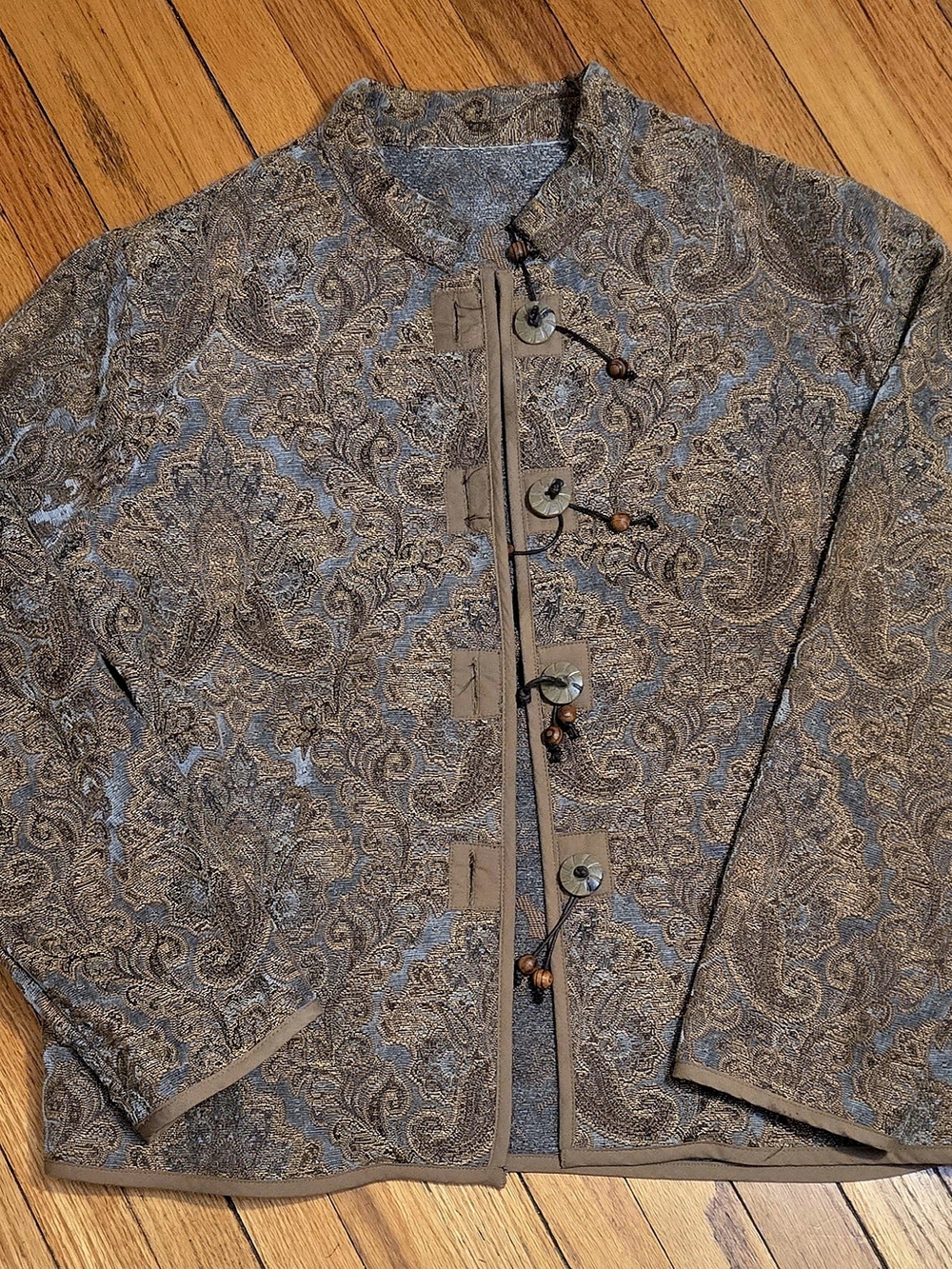 Paisley-Brocade Brown Men's Jacket.  Medium. 21x26"